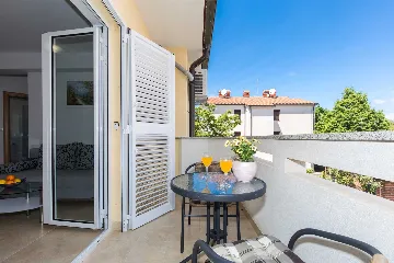 Malinska 1-Bedroom Apartment for 4 Guests