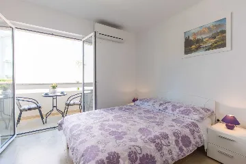 Malinska Studio Apartment for 2 Guests