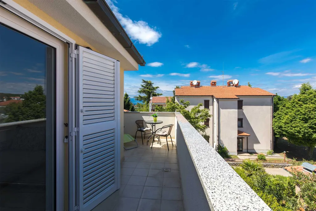 Apartment with Balcony in Malinska for 4 Guests