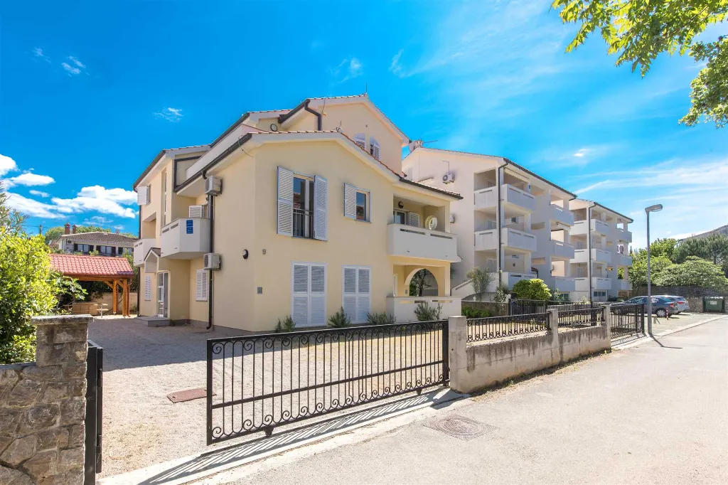 Apartment with Balcony in Malinska for 4 Guests