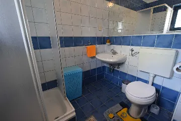 Malinska Apartment for 4 Guests with Terrace