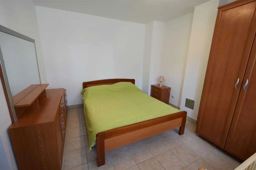 Malinska Apartment for 4 Guests with Terrace
