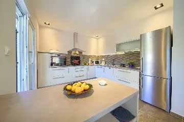 Villa with Private Pool and Grill in Vrbnik-Risika