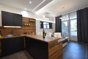 Ground-Floor Apartment for 2 Guests in Malinska