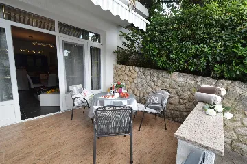 Ground-Floor Apartment for 2 Guests in Malinska