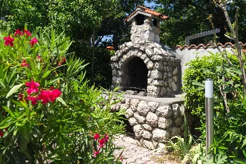 Ground-Floor Apartment for 2 Guests in Malinska