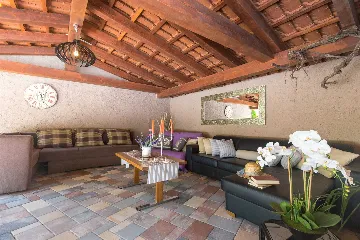 Malinska 1-Bedroom Apartment with Pool