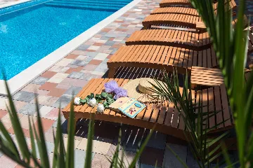 Malinska 1-Bedroom Apartment with Pool