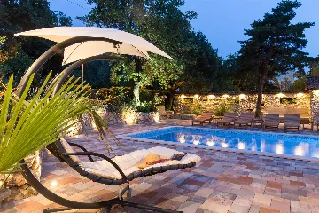 Malinska 1-Bedroom Apartment with Pool