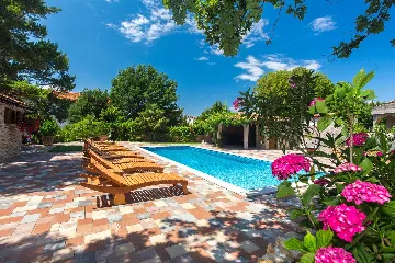 Ground-Floor Apartment in Malinska for 2 Guests