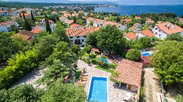 Ground-Floor Apartment in Malinska for 2 Guests