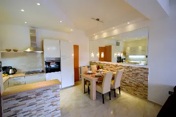 Ground-Floor Apartment in Malinska for 2 Guests