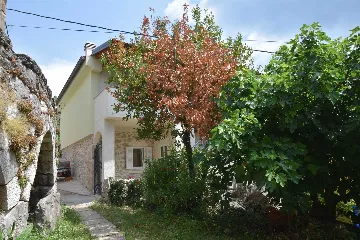 Ground-floor Apartment in Čižići for 4 Guests