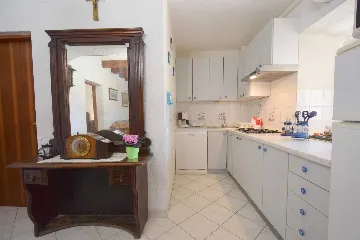 Ground-floor Apartment in Čižići for 4 Guests