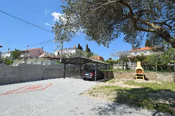 Air-Conditioned Apartment in Krk with Sea-View Balcony