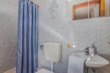 Apartment in Porat, Croatia for 4 Guests