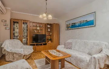 Apartment in Porat, Croatia for 4 Guests