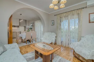 Apartment in Porat, Croatia for 4 Guests