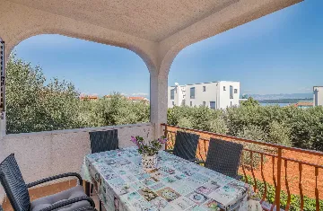 Apartment in Porat, Croatia for 4 Guests