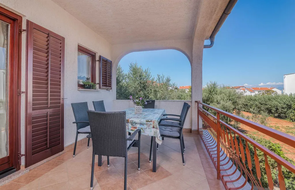 Apartment in Porat, Croatia for 4 Guests