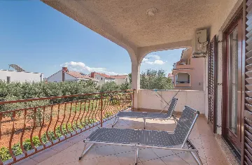 Apartment in Porat, Croatia for 4 Guests