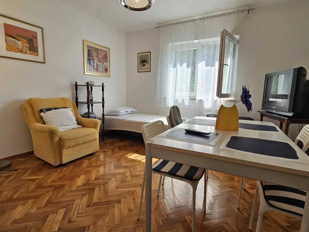 Malinska Apartment for up to 3 Guests
