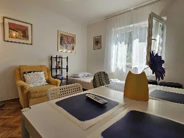 Malinska Apartment for up to 3 Guests