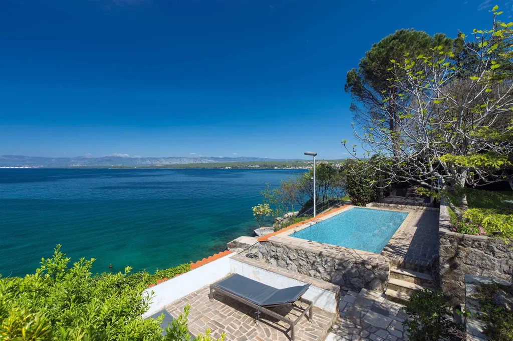 Villa with Pool and Sea View in Malinska-Vantačići