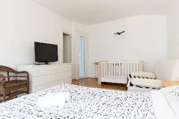 Villa with Pool and Sea View in Malinska-Vantačići