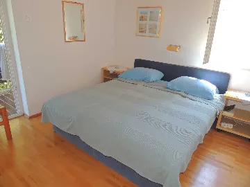 2-Bedroom Apartment with Sea View in Vantačići
