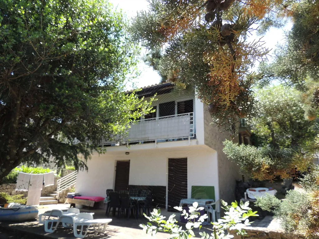 2-Bedroom Apartment with Sea View in Vantačići