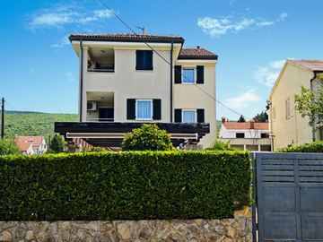 Balcony Apartment for 4 Guests in Punat