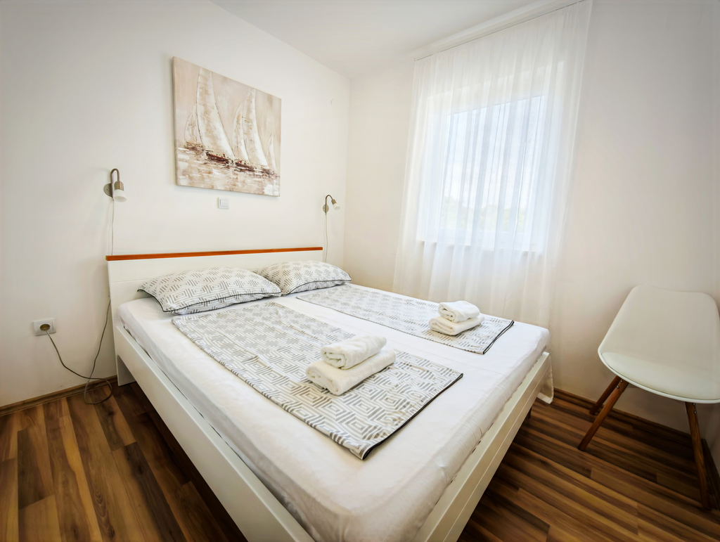 Balcony Apartment for 4 Guests in Punat