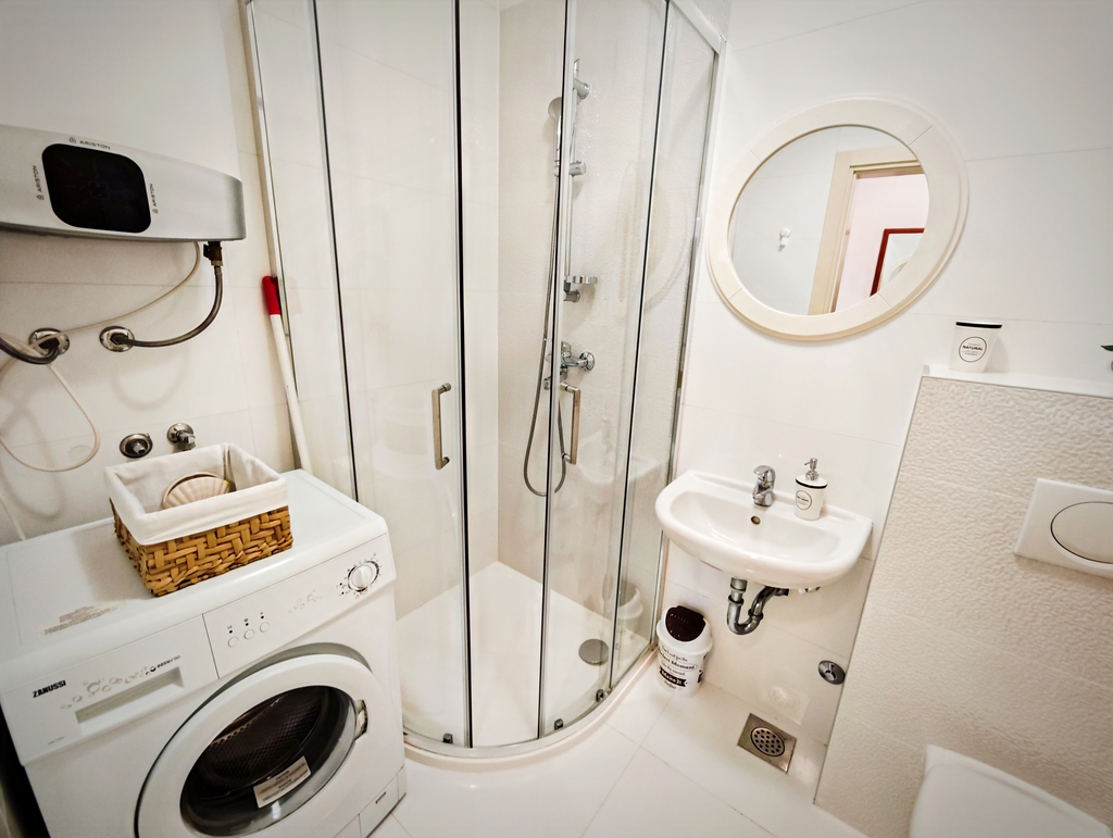 Balcony Apartment for 4 Guests in Punat