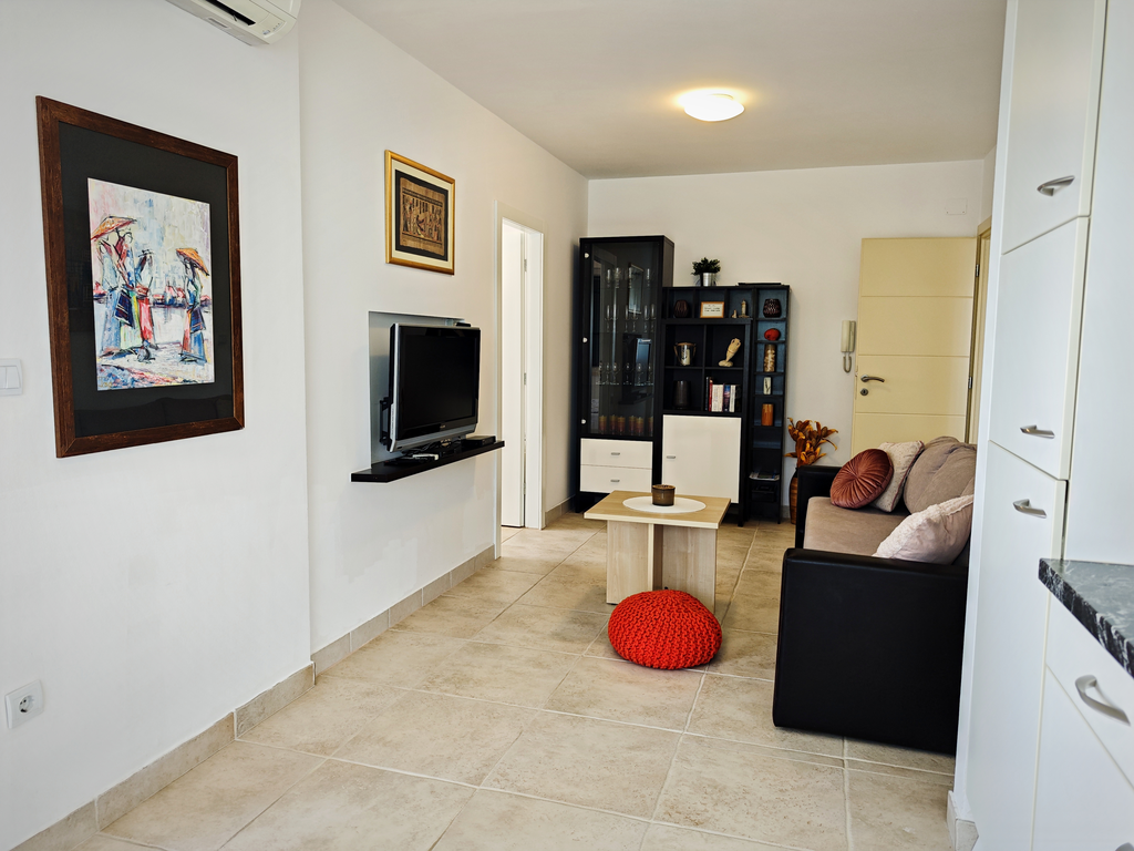 Balcony Apartment for 4 Guests in Punat
