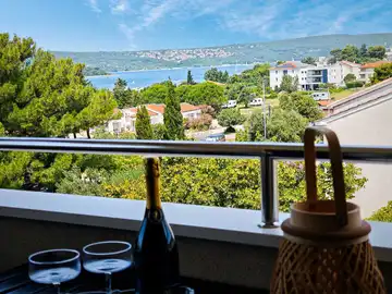 1-Bedroom Apartment for 4 in Punat, Balcony