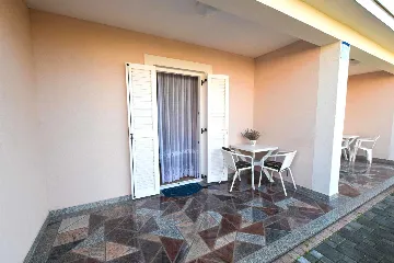 Malinska Studio Apartment for 2 Guests