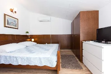 Studio Apartment in Malinska for 2 Guests