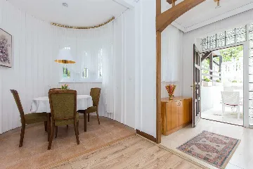 Apartment with Terrace for 4 Guests in Malinska