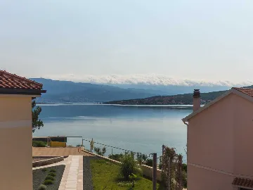 2-Bedroom Apartment with Sea View in Čižići