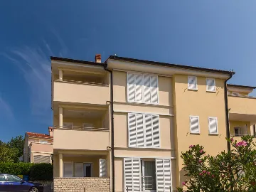2-Bedroom Apartment with Sea View in Čižići