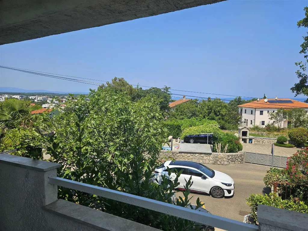 Apartment with Balcony in Malinska for 2