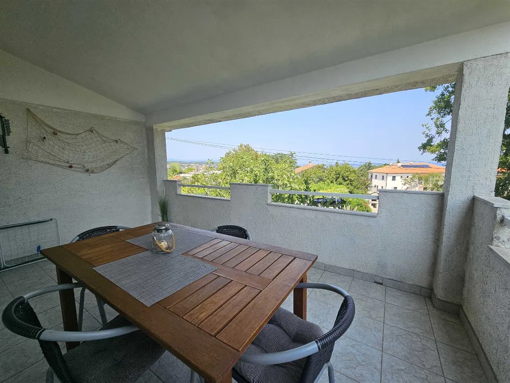 Apartment with Balcony in Malinska for 2