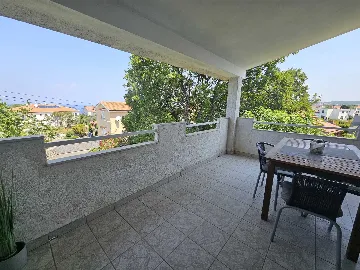 Apartment with Balcony in Malinska for 2