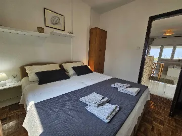 Apartment with Balcony in Malinska for 2