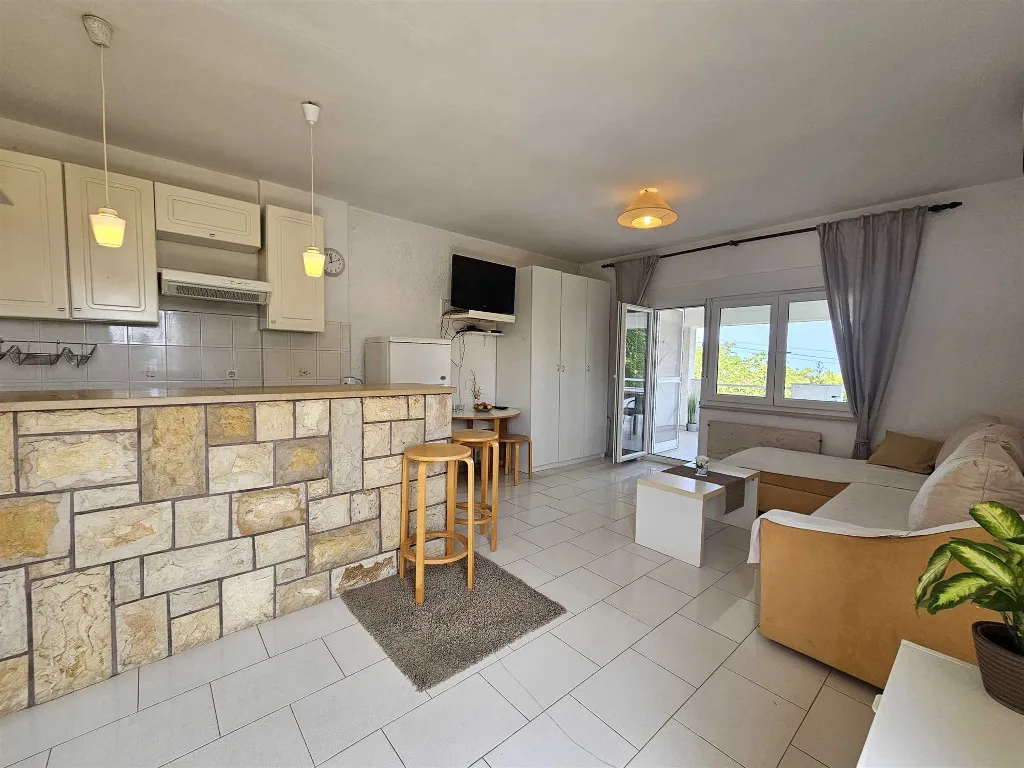 Apartment with Balcony in Malinska for 2