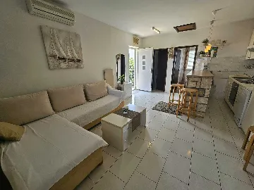 Apartment with Balcony in Malinska for 2