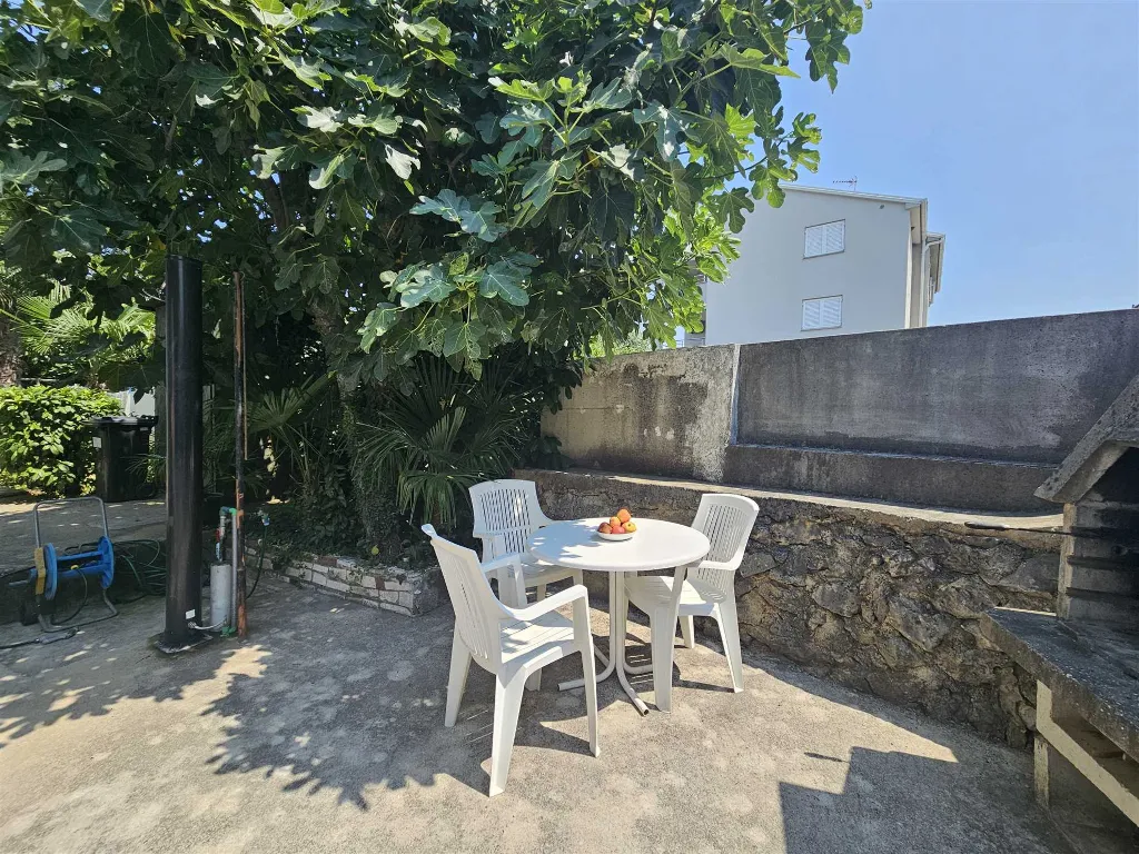 Apartment with Balcony in Malinska for 2