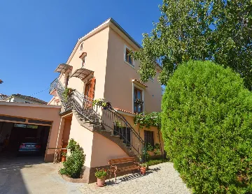 2-Bedroom Apartment with Balcony in Malinska