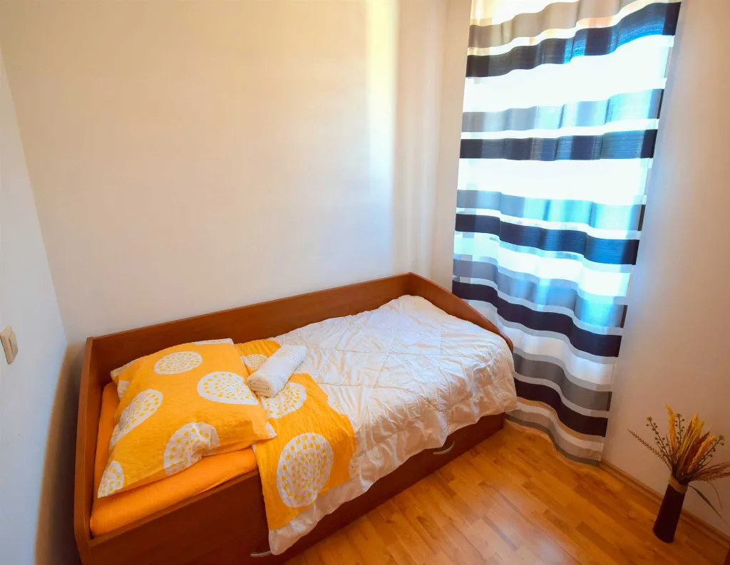 2-Bedroom Apartment with Balcony in Malinska